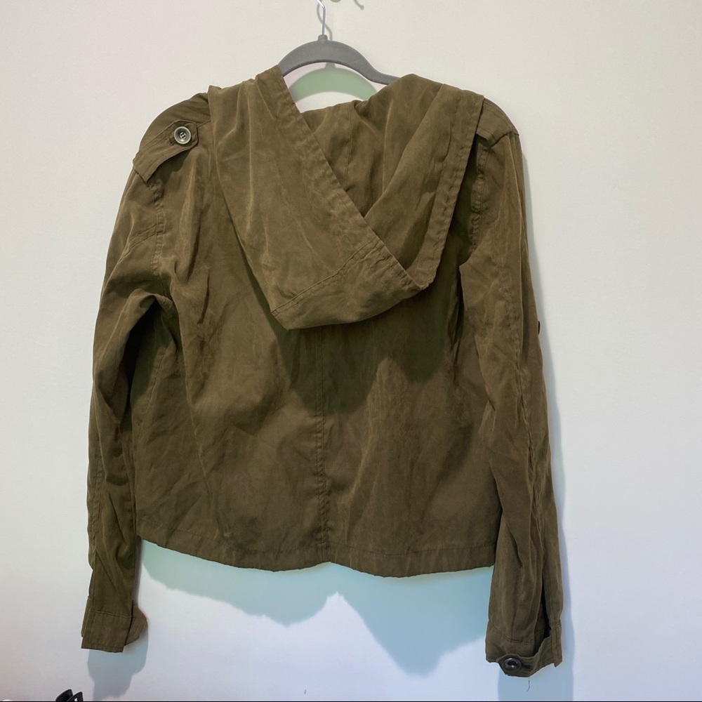 💖!! LAST CHANCE!!! 
Brandy Melville Army Green Jacket - Picture 2 of 2